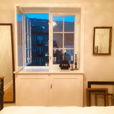 Chick & Cozy Flat In Exclusive Area | Downtown Cph *