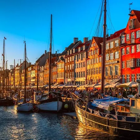 Chick & Cozy Flat In Exclusive Area | Downtown Cph Lejlighed København
